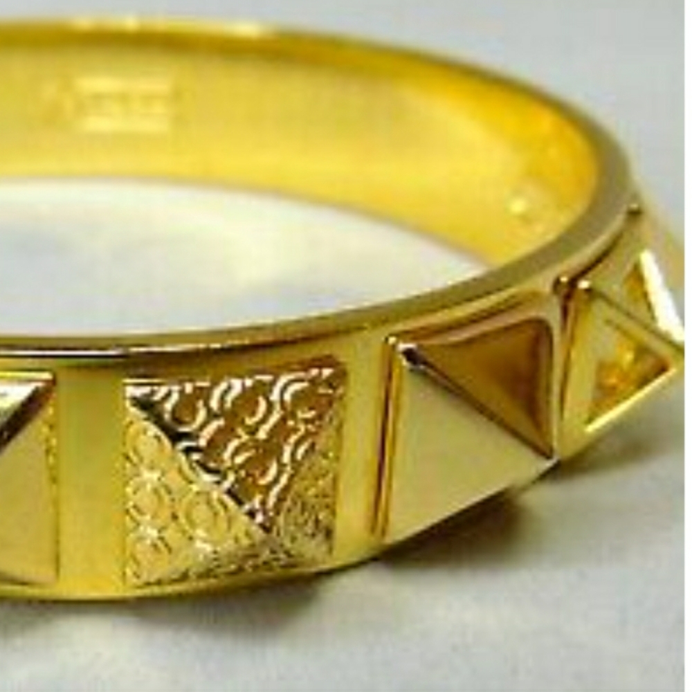 Gorgeous Coach Statement Braclet Cuff Pyramid Des… - image 2